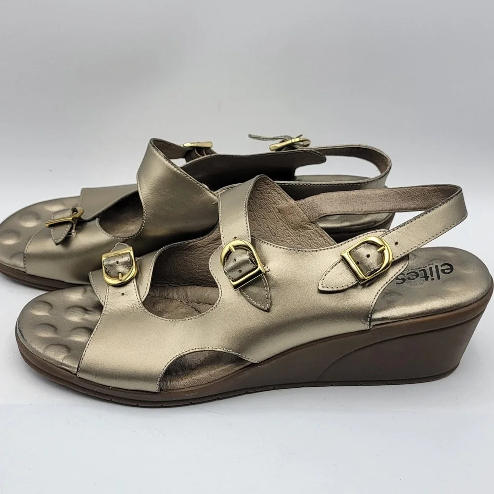 Elites by Walking Cradles Bronze Metallic Leather Wedge Sandals Buckle Womens 8M